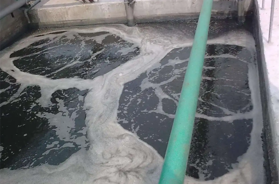 (图:垃圾渗滤液泡沫处理池)